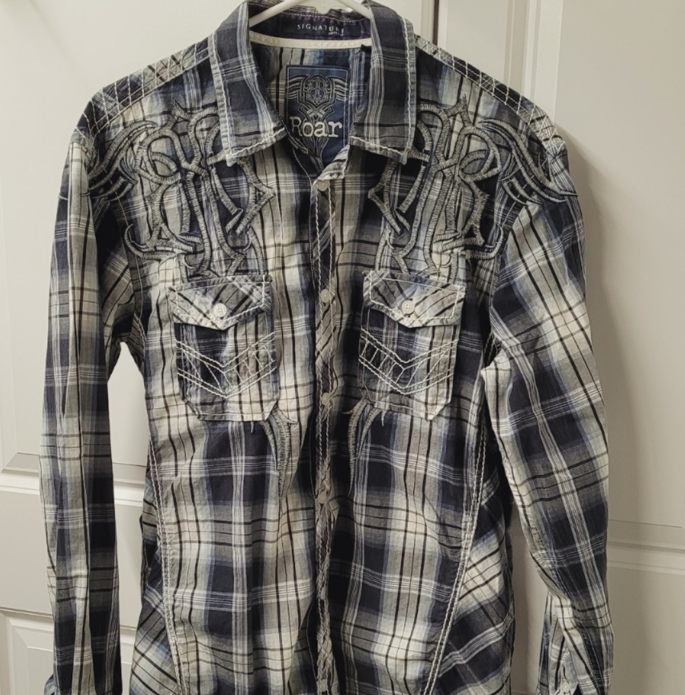 Roar Men's Shirt Size: Medium